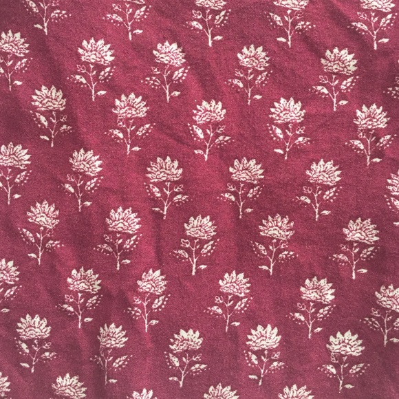 Maroon Cropped Tanktop - Picture 2 of 3