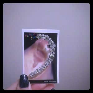 Silver Diamond Forear earring!