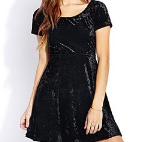 Forever 21 velvet dress - Picture 1 of 3