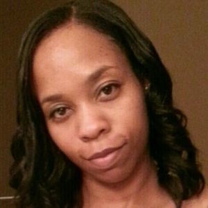 Meet your Posher, Monique