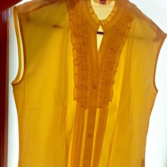 Sleeveless cotton yellow summer top!