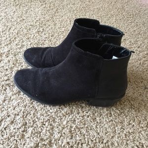 Old navy black boots