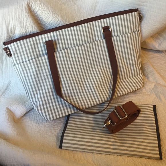 SOLD!  Hip Cub Diaper Bag
