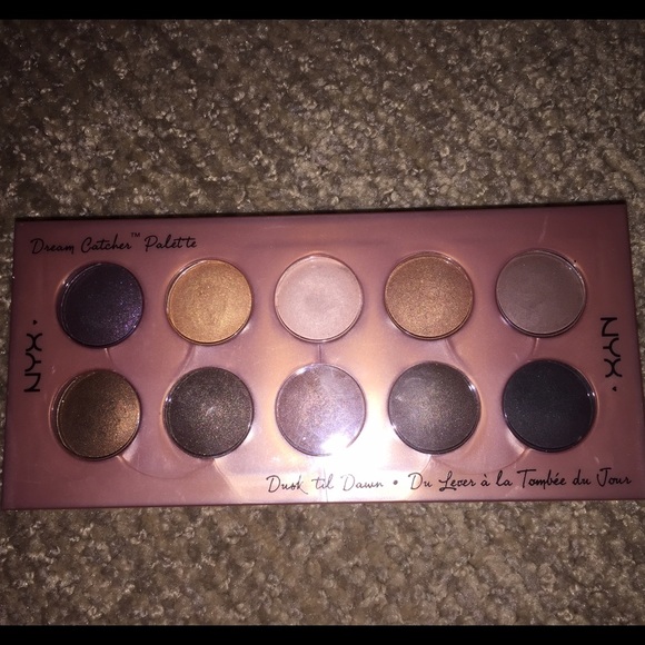 "Dreamy Catcher" Palette By NYX