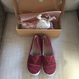 Big Buddha "Breez"corduroy slip on shoes