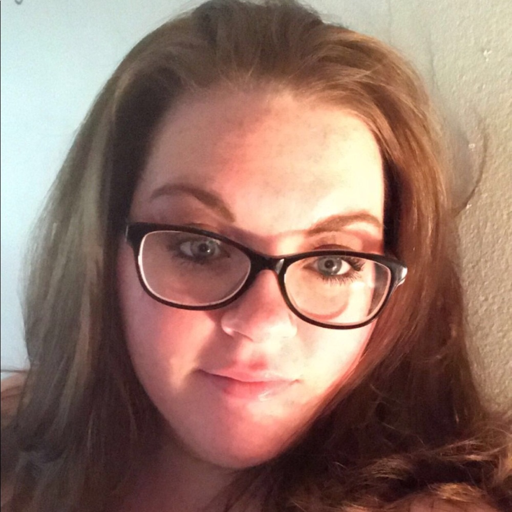 Meet your Posher, Claudine