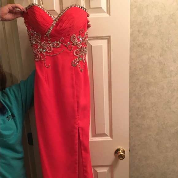 Prom Dress - Picture 2 of 3