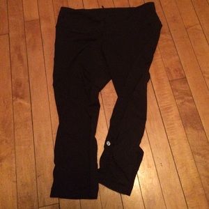 Lululemon yoga capris