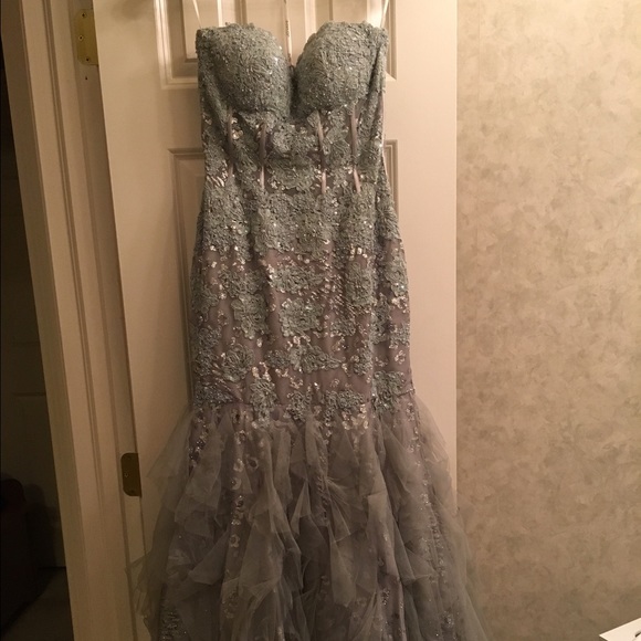 Prom Dress - Picture 4 of 4