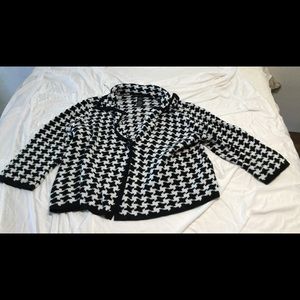 Josephine Chaus black & white abstract sweater XL