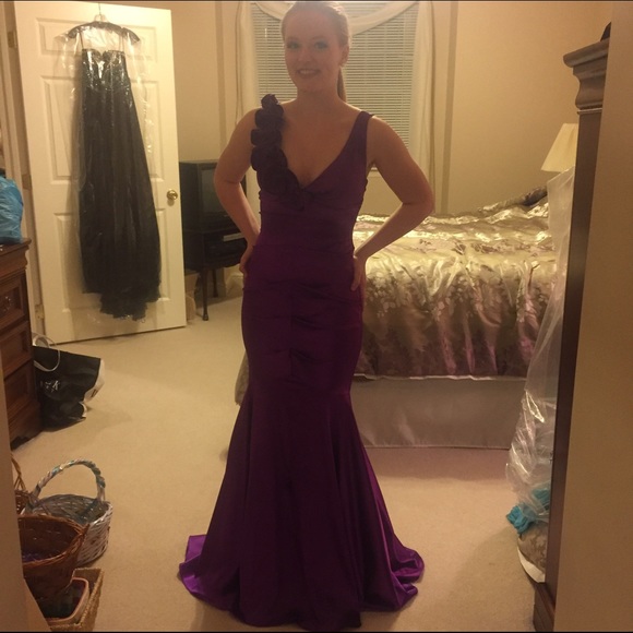 Prom Dress - Picture 2 of 4