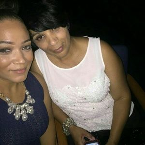 Meet your Posher, Alma