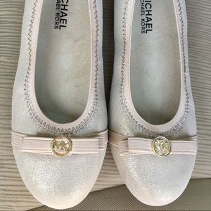 New Michael Kor gold ballet flats Sz 3