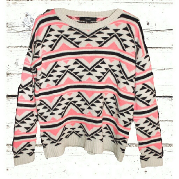 Forever 21 Sweaters - BOGO 🌟 F21 Tribal Printed Sweater Sz L