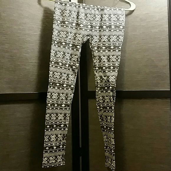 Fleece Lined Snowflake Print Leggings