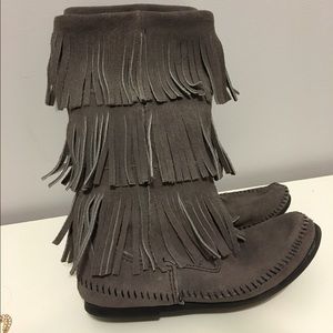 grey suede fringe medium tall minnetonka boots