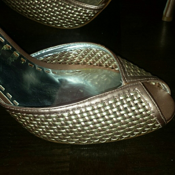 Gianni Bini Women's Rose Gold Pink Heels 10 - Picture 2 of 3