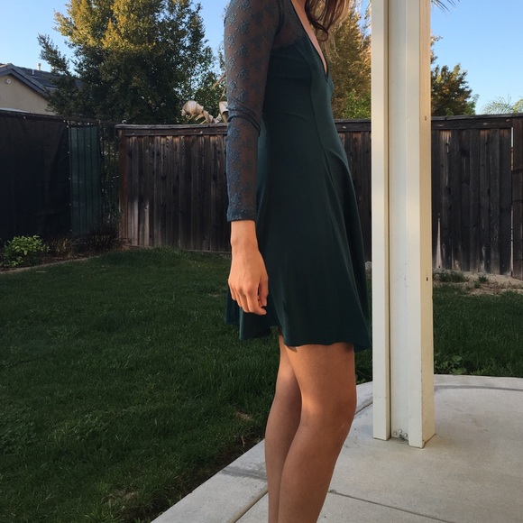 The cool green dress - Picture 2 of 3