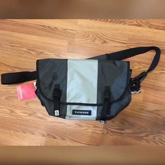 ✅SOLD✅ 🆕NWT Timbuk2 Med Classic Messenger Bag - Picture 2 of 2