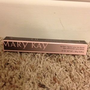 Mary Kay Lipliner
