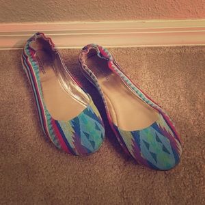 Tribal print flats