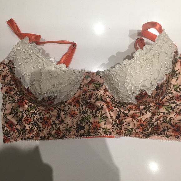 Vintage inspired bra