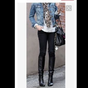 Great condition- Black mid zip up 2 inch boots!