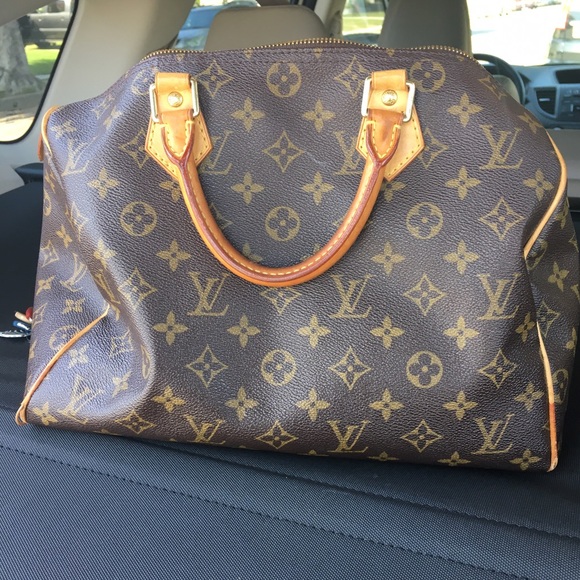 Louis Vuitton Handbags - SOLD! LV monogram Speedy