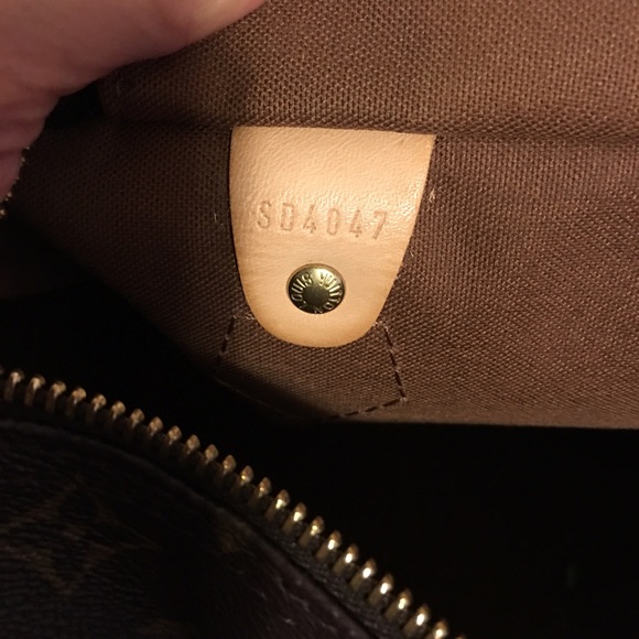 SOLD! LV monogram Speedy - Picture 2 of 4