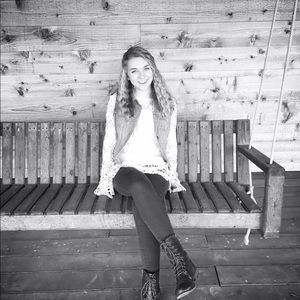 Meet your Posher, Paige