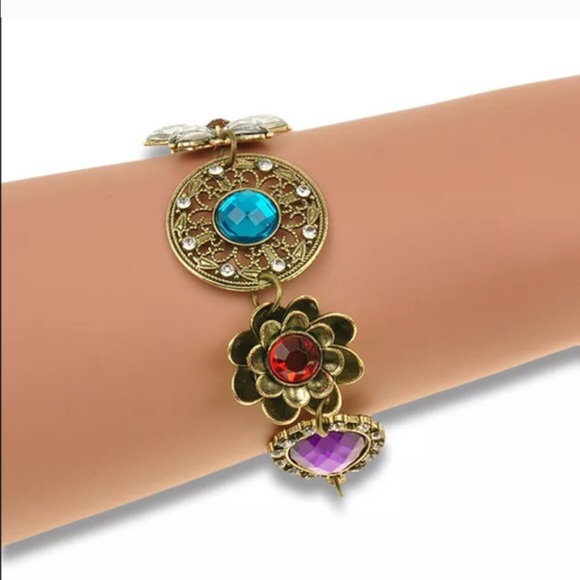 Jewelry - Cute gem stone bracelet