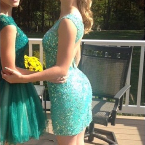 Dress - Picture 2 of 2