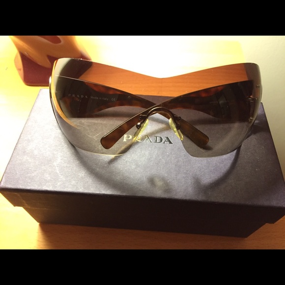 Prada sunglasses SPR 51G 2BU-6S1 -unisex