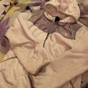 Girl size 14/16 fur northface sweater.