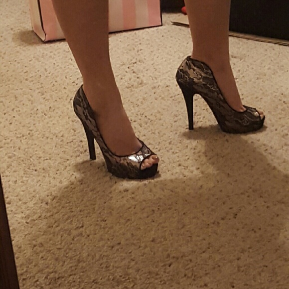 Pumps - Picture 2 of 2