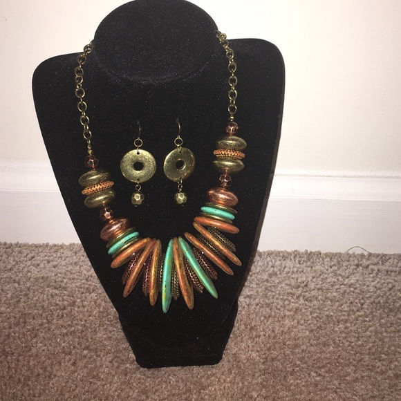 Multicolored Necklace Set - Picture 1 of 1