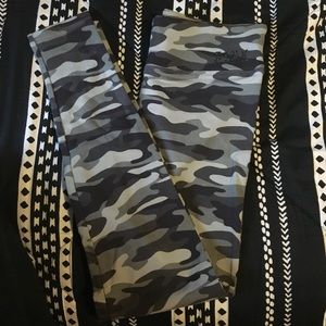 Victoria's Secret PINK Yoga Leggings