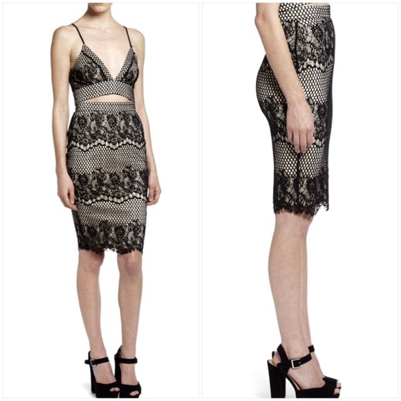 MISSGUIDED Black Mesh Lace Pencil Skirt - Picture 2 of 4