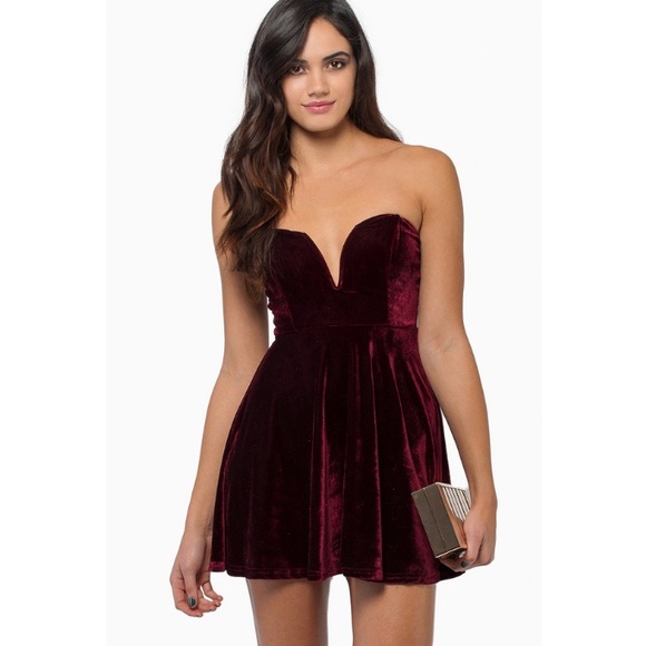 Tobi burgundy strapless dress