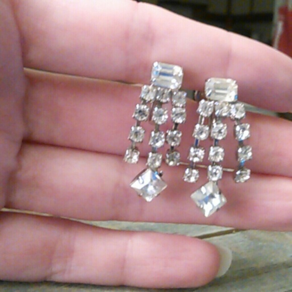 Weiss Rhinestone earrings - Picture 4 of 4