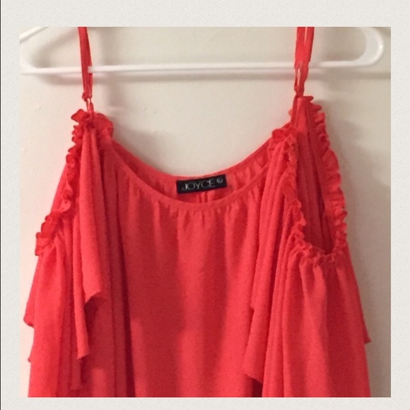 Off the Shoulder top - Picture 3 of 3