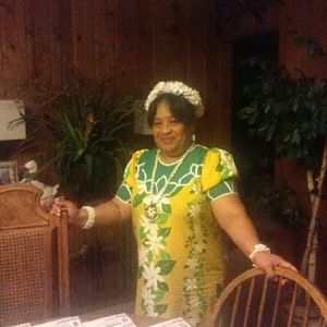 Meet your Posher, Elizabeth