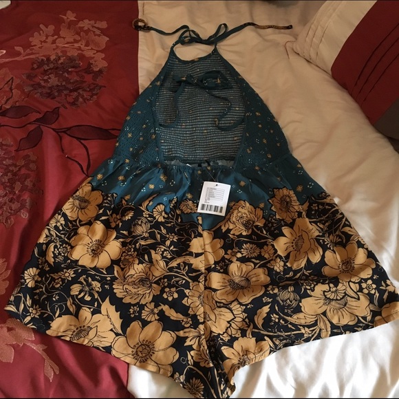 Urban outfitters romper - Picture 3 of 4