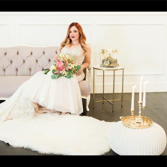 Meet your Posher...💋💋 - Picture 6 of 8