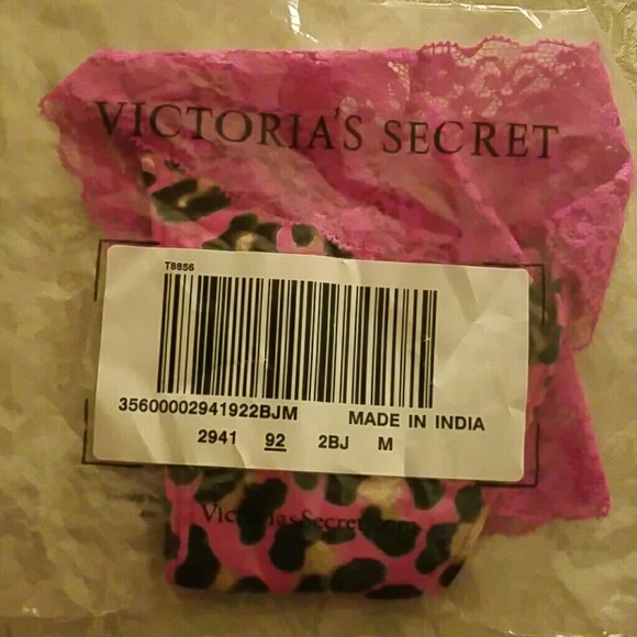 Victoria Secret, lace trim thong panty, NWT