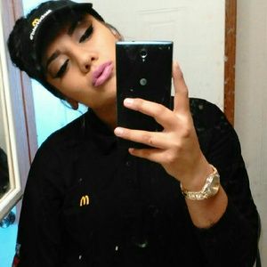 Meet your Posher, Ariel