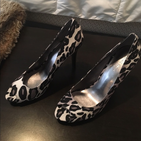 Black and grey cheetah print heels!