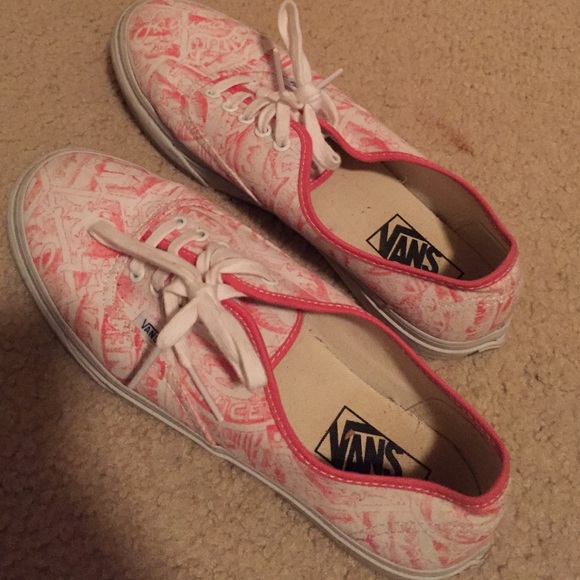 Graphic vans