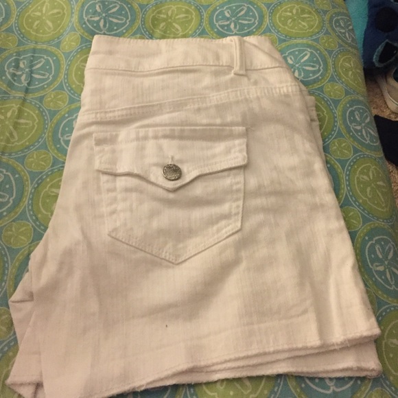 Celebrity pink white shorts