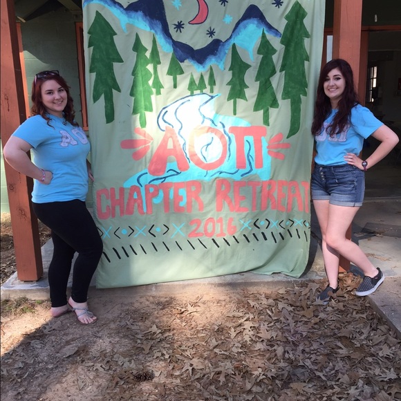 Meet your Posher, Brittney - Picture 4 of 4